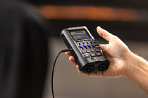4-трековый рекордер-портастудия Zoom R4 - 8