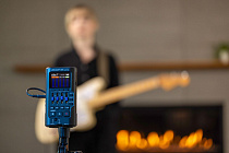 4-трековый рекордер-портастудия Zoom R4 - 1