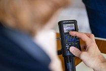4-трековый рекордер-портастудия Zoom R4 - 2